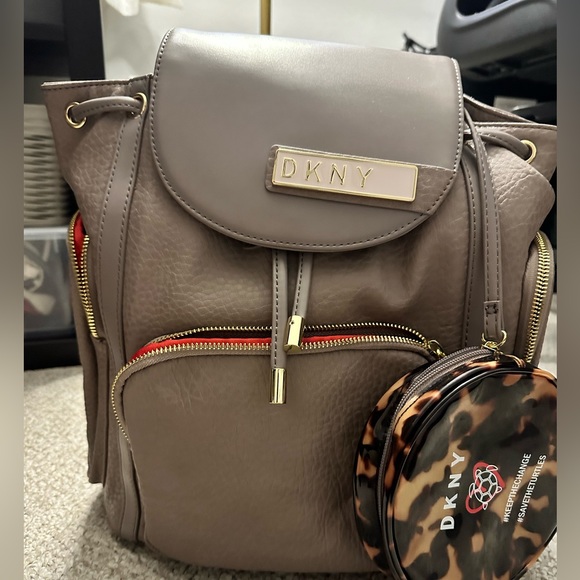 DKNY Lily-colored Travel Backpack (known as ash color) - Picture 5 of 5